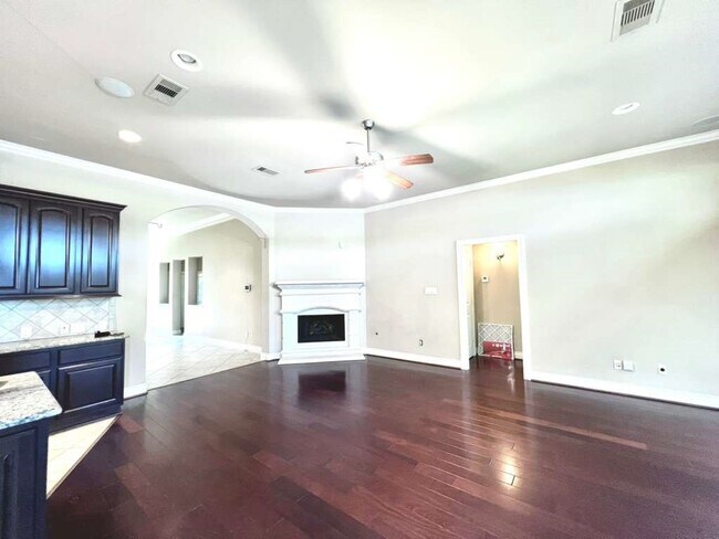 Building Photo - 25419 Lockspur Dr