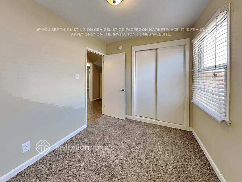 Building Photo - 12807 Woodridge Ave
