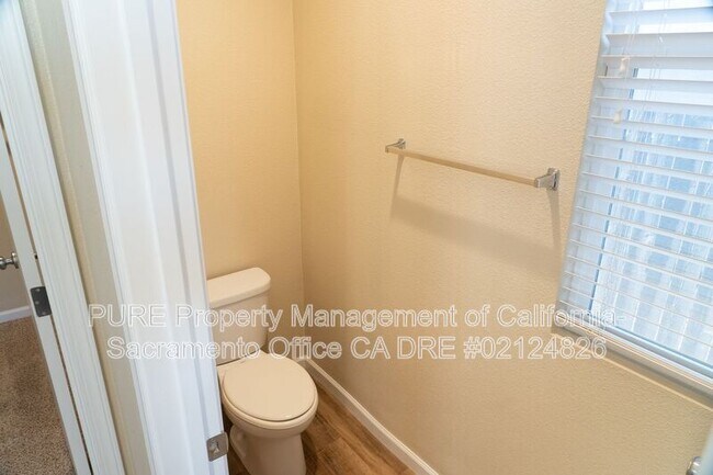 Building Photo - 5572 Amnest Way