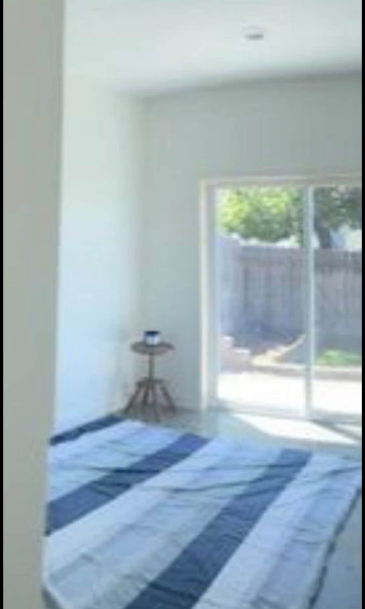 Building Photo - 69 Oak St