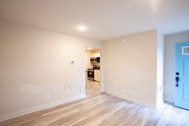 Building Photo - 932 Monticello Rd