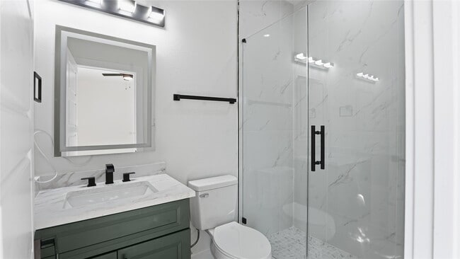 Building Photo - 1317 Knight St