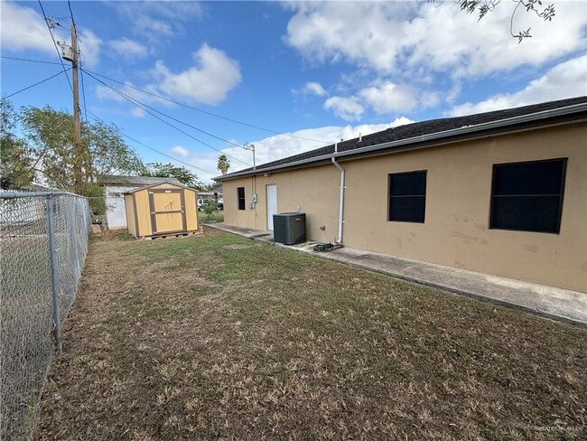 Building Photo - 6804 S Naranja Ln