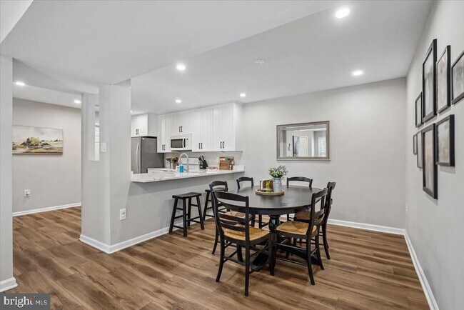 Building Photo - 5715 Balsam Grove Ct