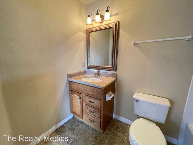Building Photo - 2 br, 2 bath House - 1919 Summer Club Dr A...
