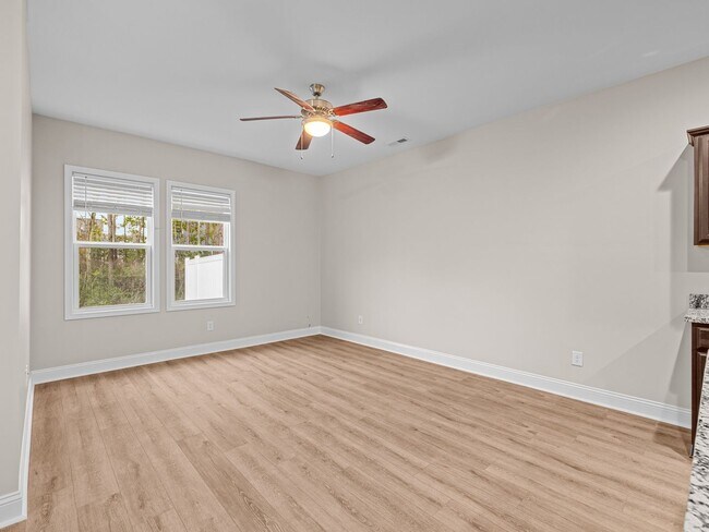 Building Photo - Townhome in Sneads Ferry