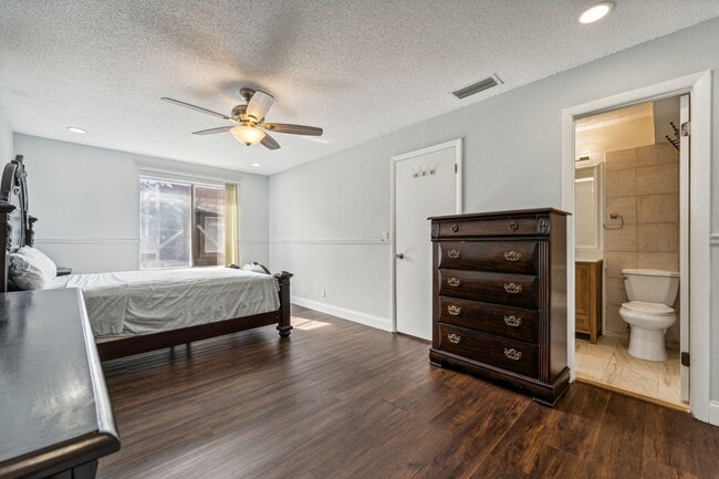 Building Photo - 5312 Bosque Ln