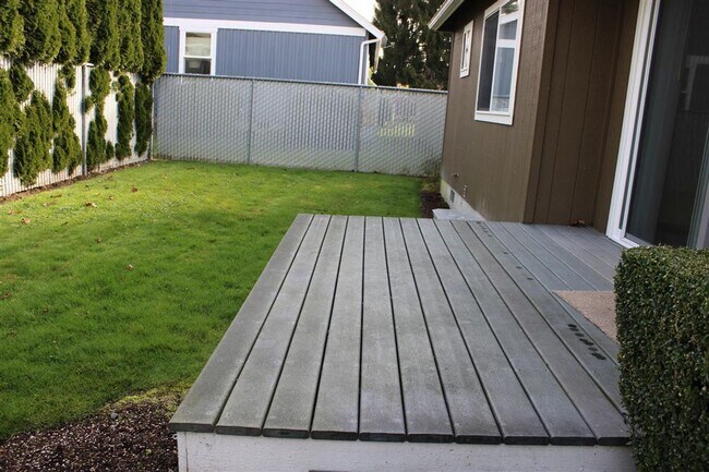 Building Photo - CM#2