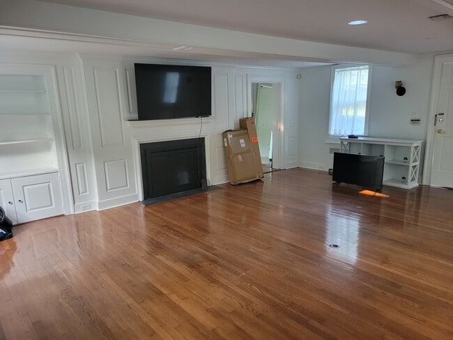 Living room - 106 Wolver Hollow Rd