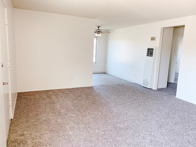 Building Photo - 2712 Mission Village Dr