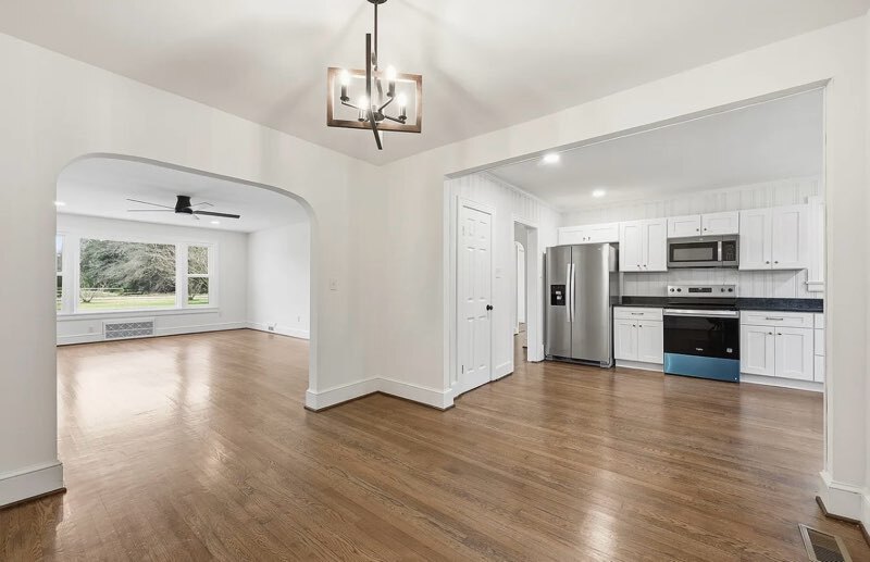 Building Photo - 8202 Vaughan Rd