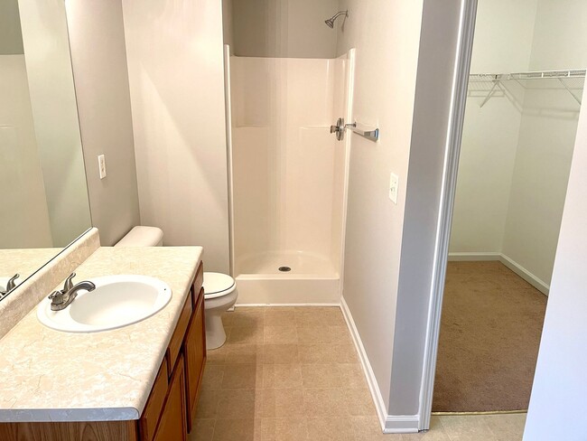 Building Photo - Welcome to this cozy and conveniently located 3-bedroom, 2.5-bathroom home in McDonough, GA.