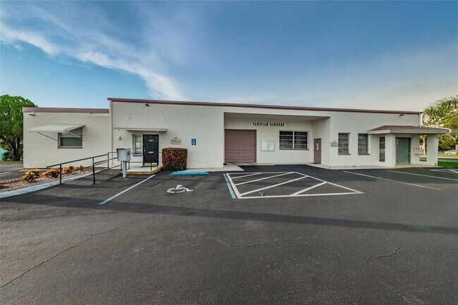 Building Photo - 4345 Tahitian Gardens Cir