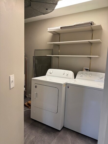 Building Photo - 673 Thorntree Ct