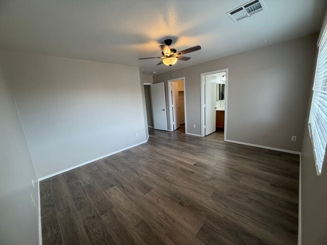 Building Photo - 16719 N 160th Ave