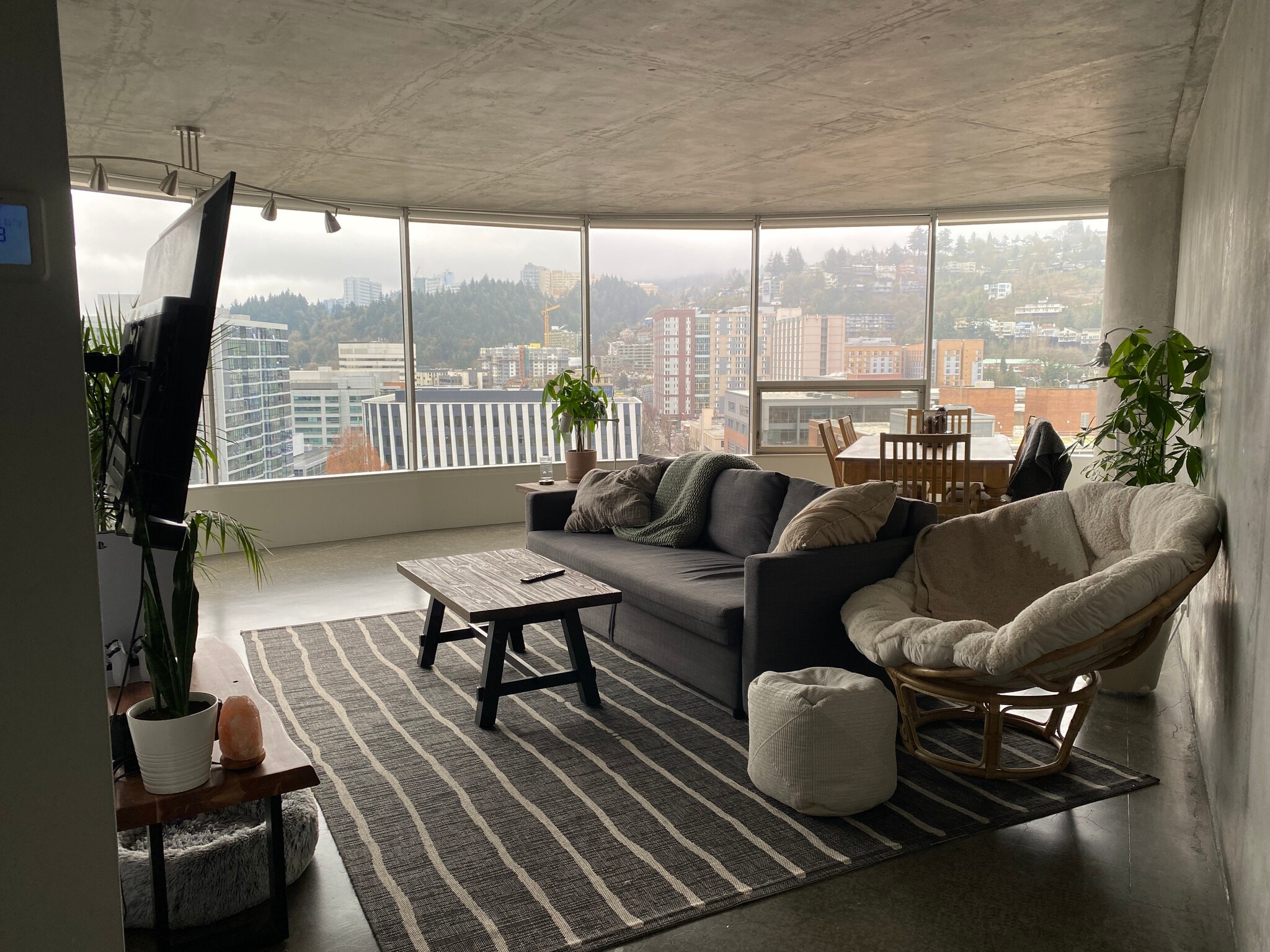 Building Photo - 1500 SW 5th Ave