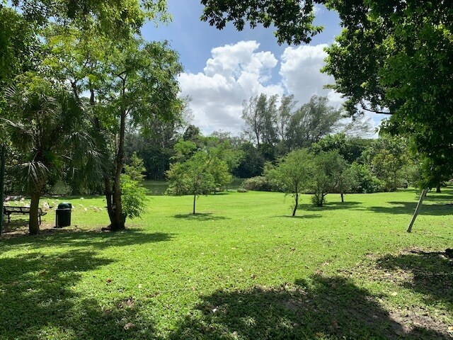 Building Photo - 7901 SW 64th Ave