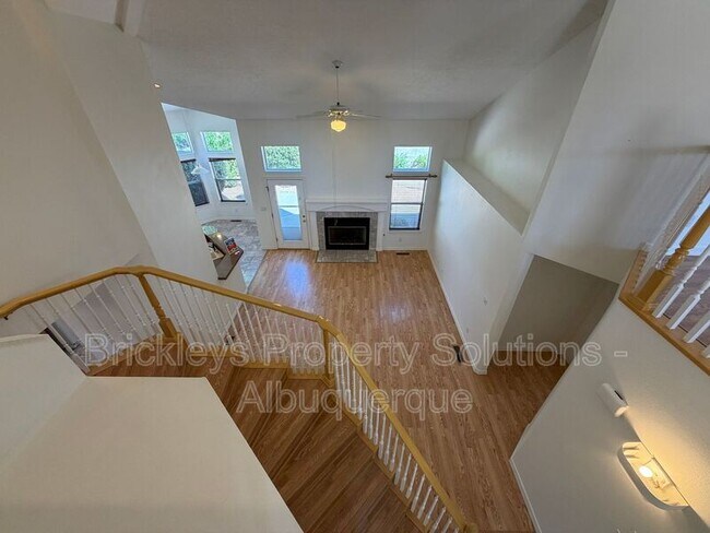 Building Photo - 6517 Glen Oak NE