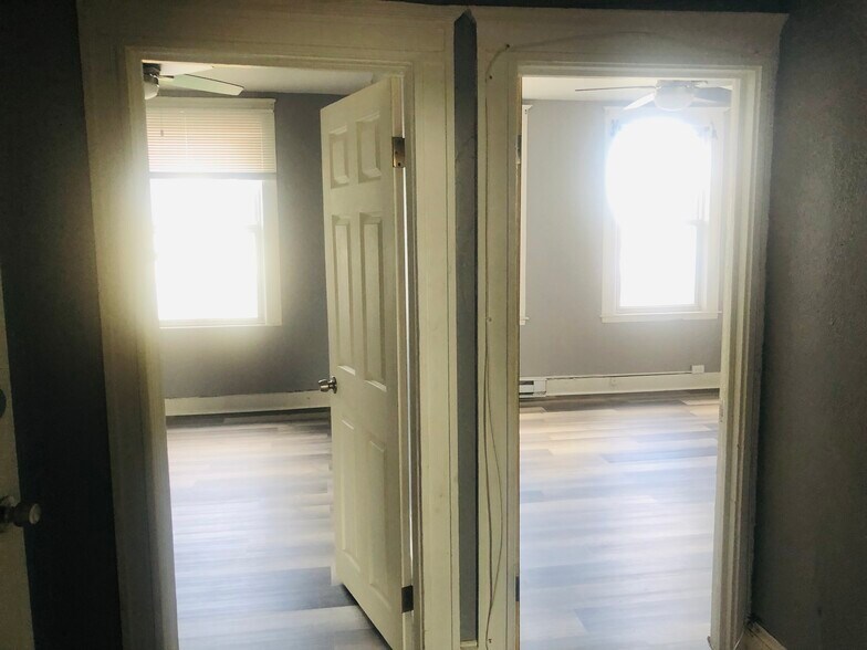 Building Photo - 5342 Reisterstown Rd