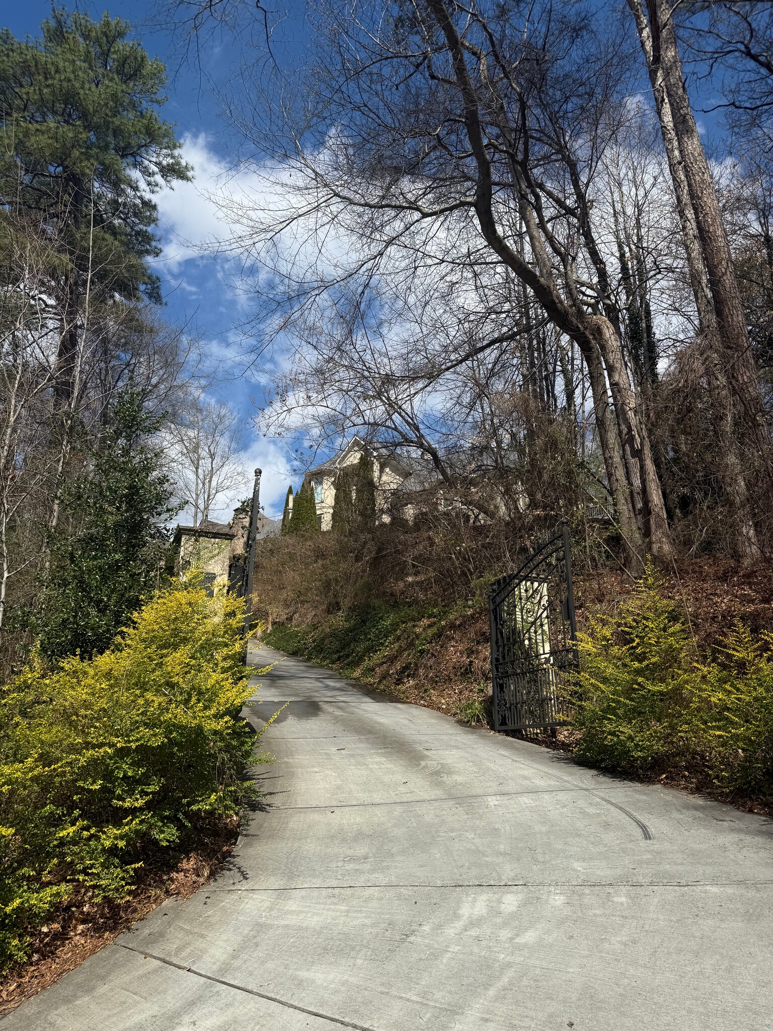 Building Photo - 3930 Paper Mill Rd SE