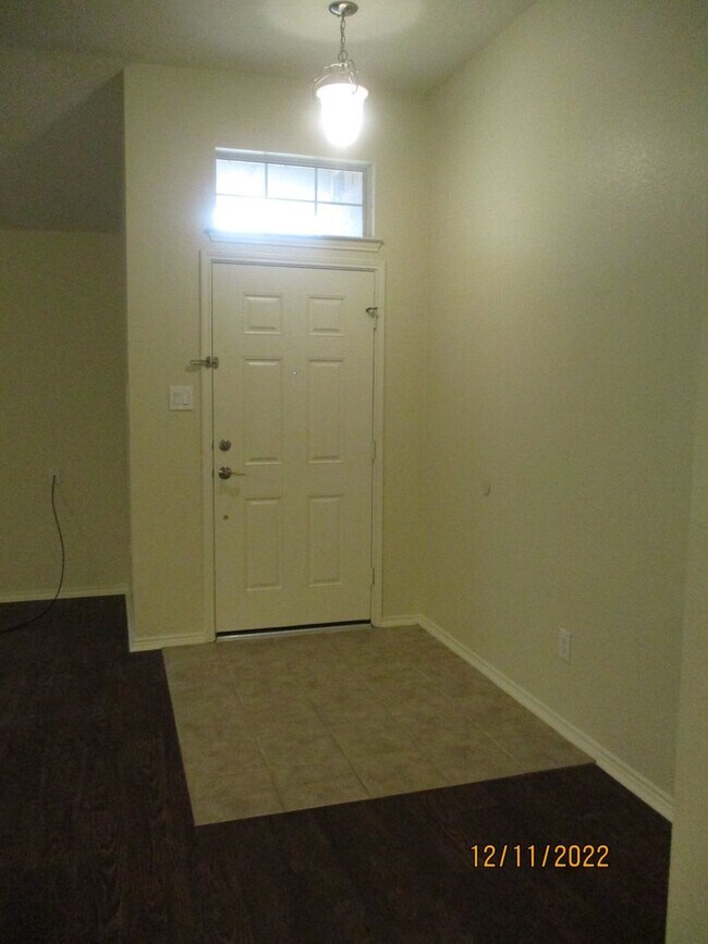 Building Photo - 5144 Waterview Ct