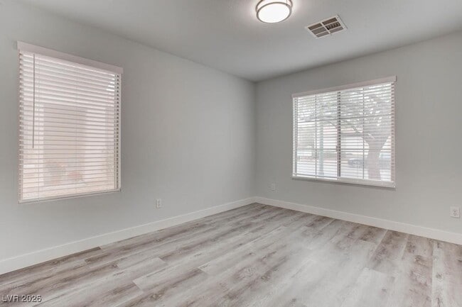 Building Photo - 4899 Lunetto Ave