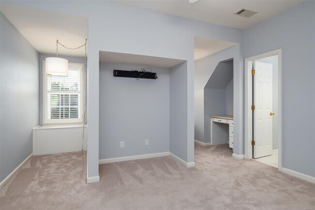 Building Photo - 2230 Wyndgate Dr
