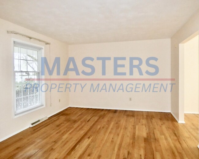 Building Photo - 532 Dussel Dr