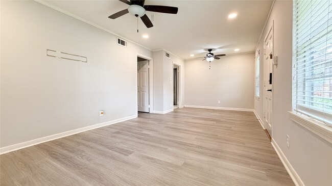 Building Photo - 7007 Housman