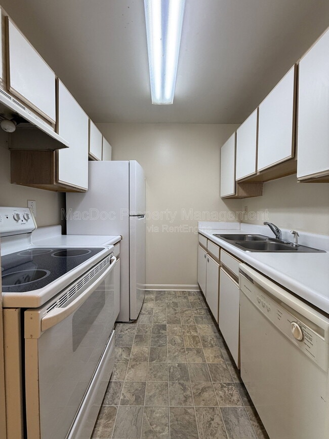 Building Photo - 76 Red Maple Ct
