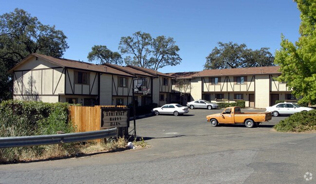 Building Photo - Cimmarron Townhomes