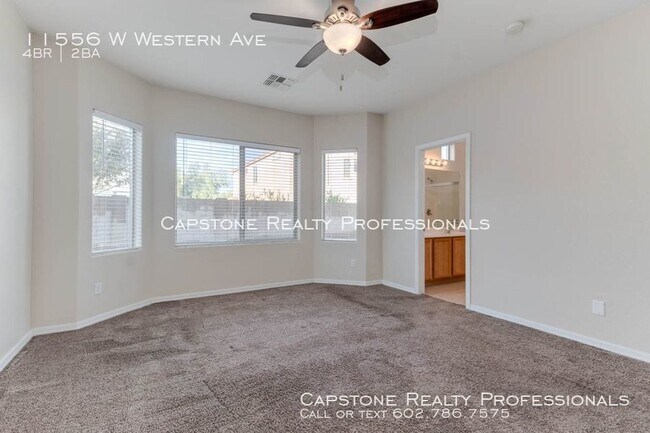 Building Photo - 11556 W Western Ave