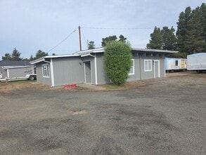 Building Photo - 87675 US-101