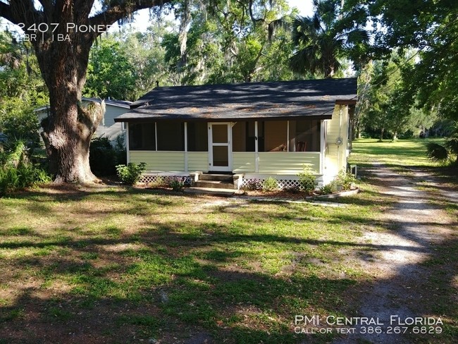 Primary Photo - New Smyrna Beach Bungalow