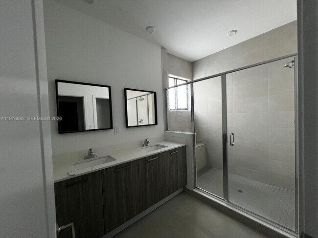 Building Photo - 13644 SW 157th Ct