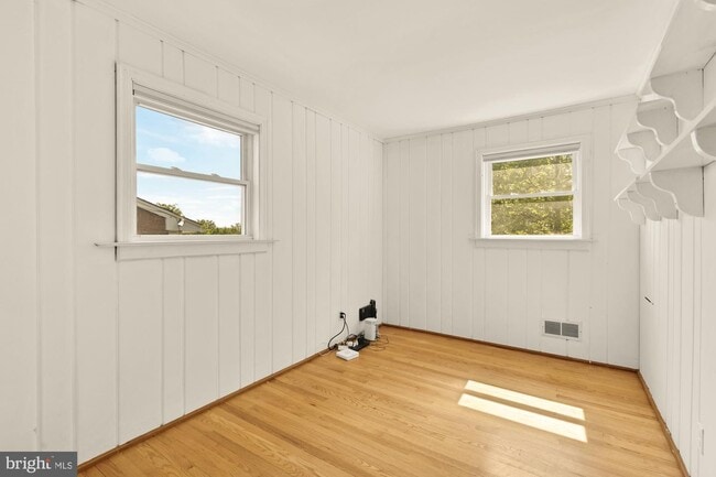 Building Photo - 3111 63rd Pl
