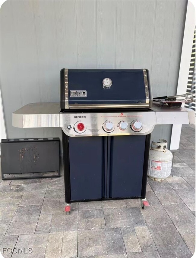 Building Photo - 10440 Yacht Basin Dr