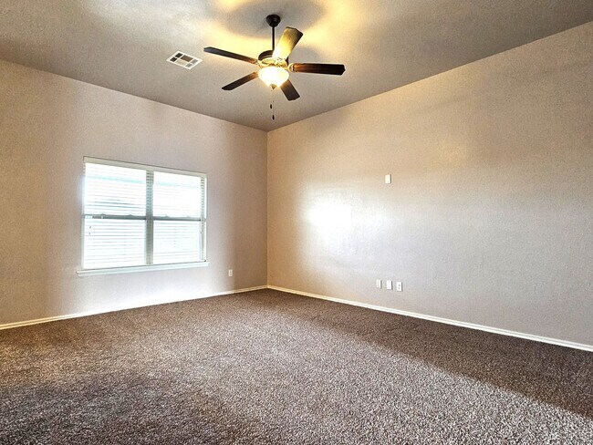 Building Photo - EVERYTHING YOU WANT IN A HOME! $500 OFF FI...