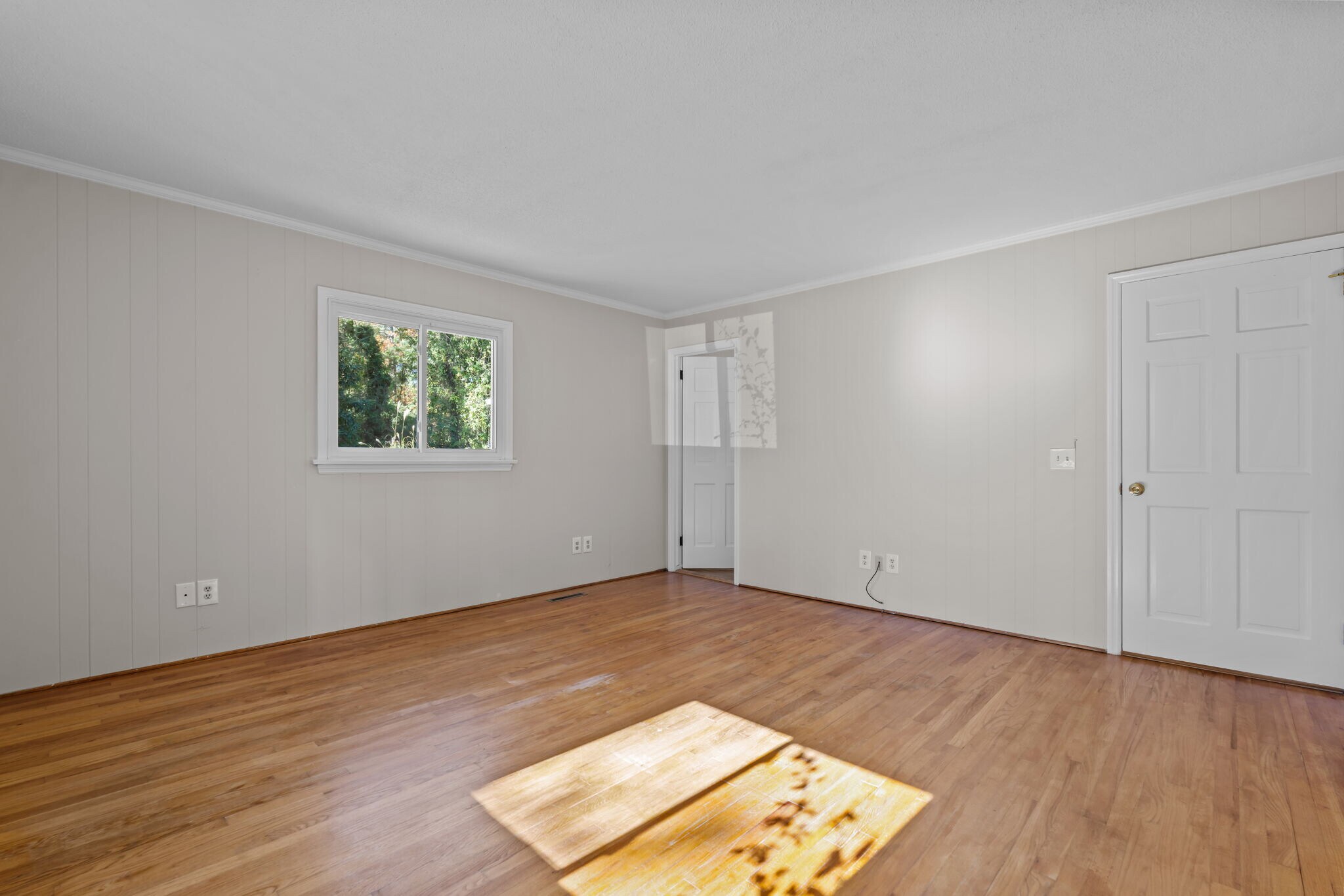 Building Photo - 53 Pine Lake Dr