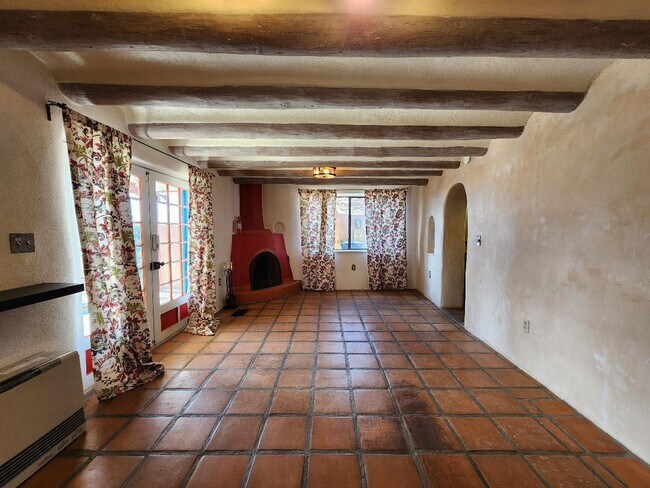 Building Photo - 1703A Jay St