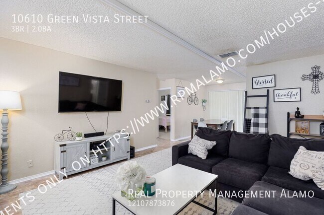 Building Photo - 10610 Green Vista St