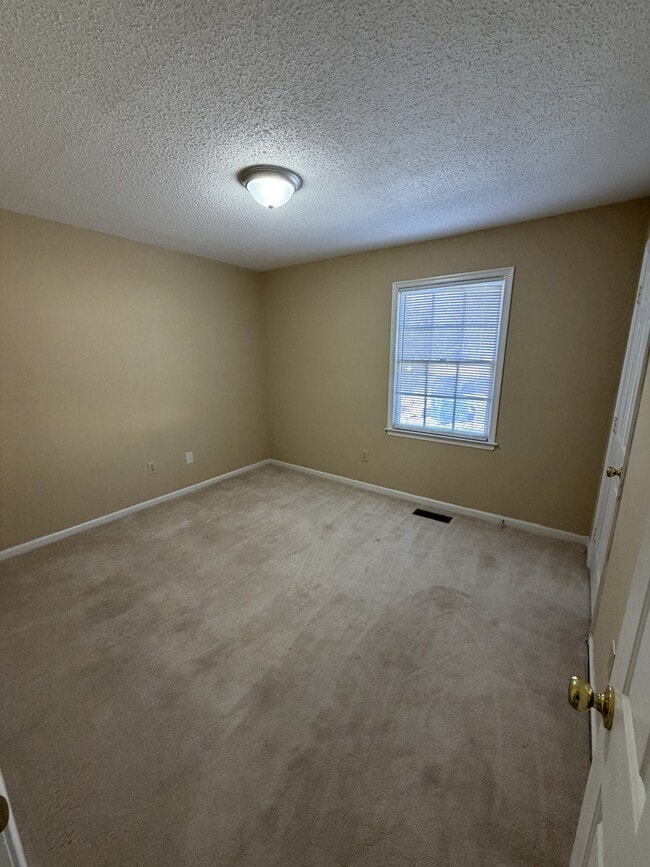 Building Photo - 2903 Cedar Creek Rd