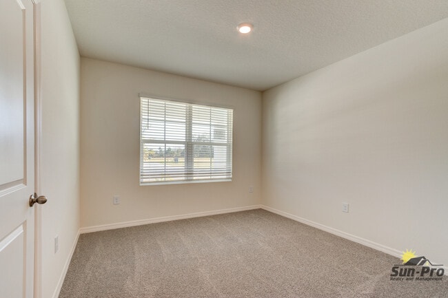 Building Photo - 4240 Acoma Dr