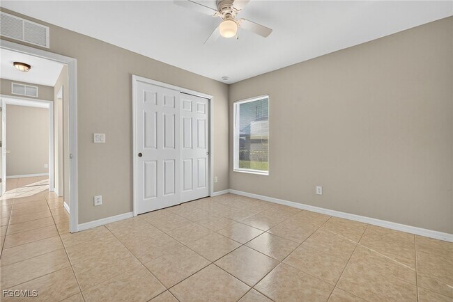 Building Photo - 408 NW 17th Ave