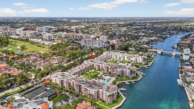 Building Photo - 120 SE 5th Ave