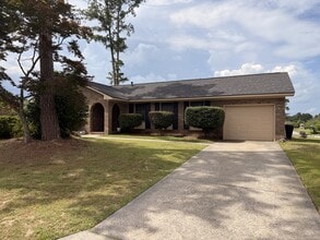 Building Photo - 127 Holiday Ct