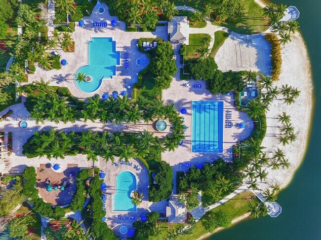 Building Photo - 874 NW 170th Terrace