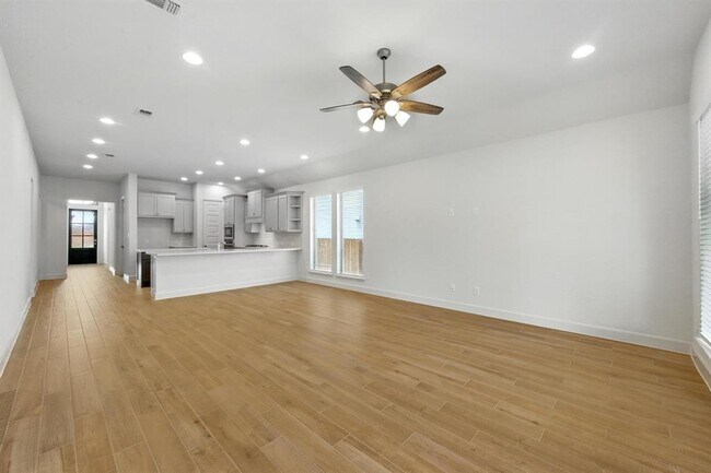 Building Photo - 177 Plumbago Loop