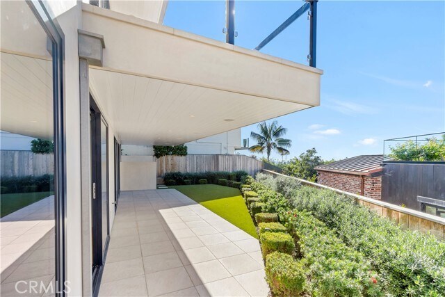 Building Photo - 420 Emerald Bay