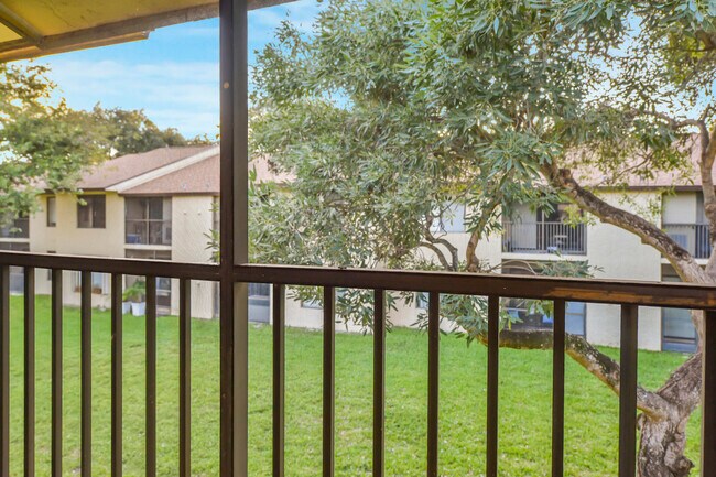 Building Photo - 21951 Soundview Terrace